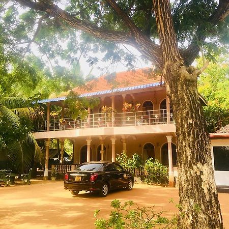 New Land Guest House Batticaloa Exteriör bild